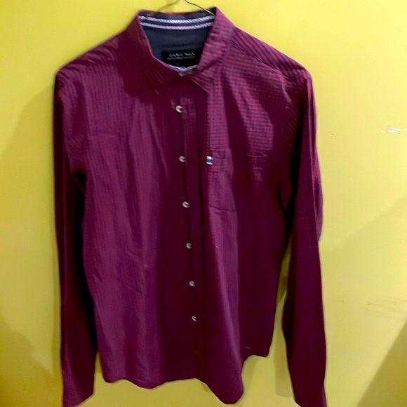 Zara Man checkered button down in red and navy. White buttons. Mens small. - Picture 1 of 4